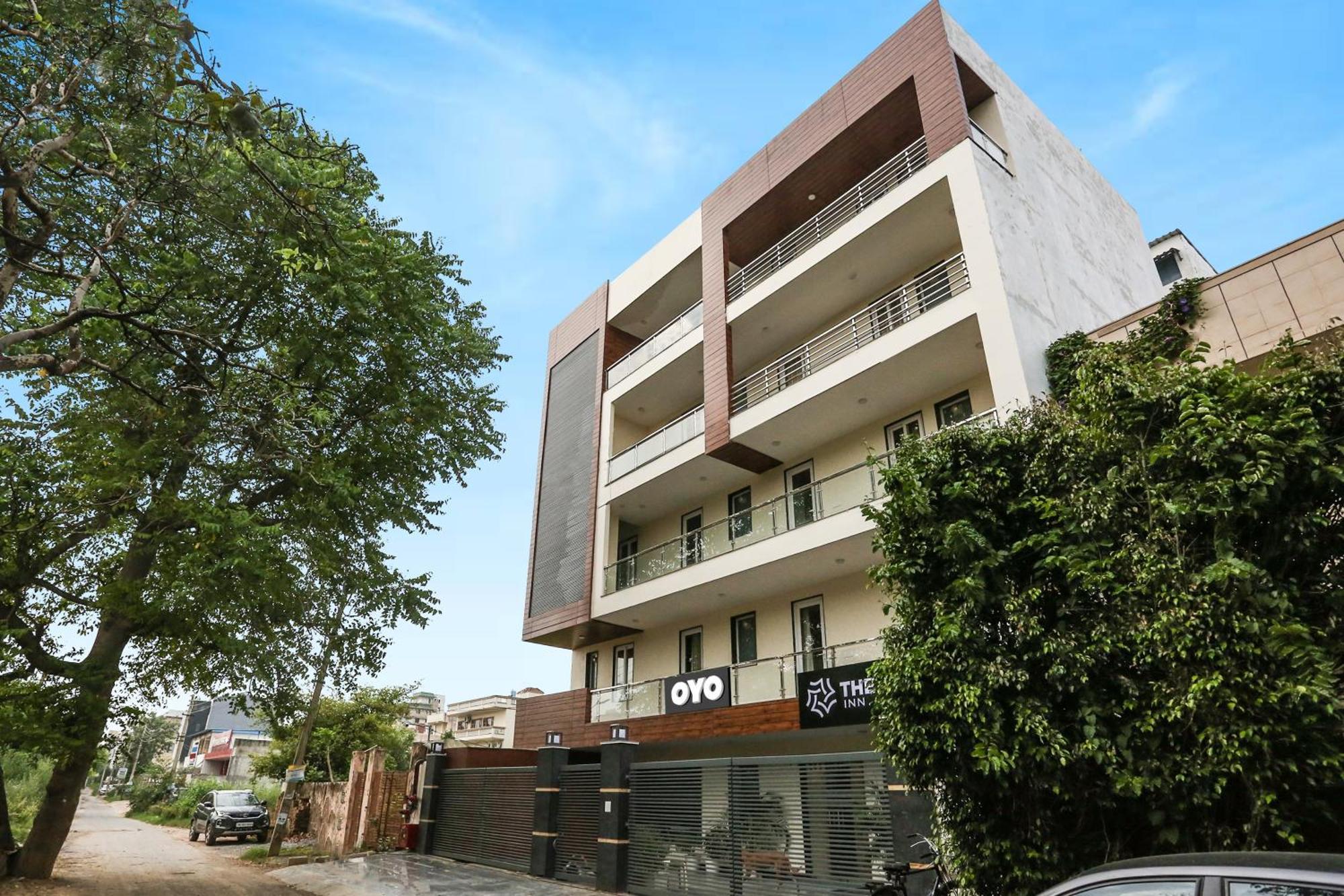 Townhouse The Adore Inn 구르가온 외부 사진