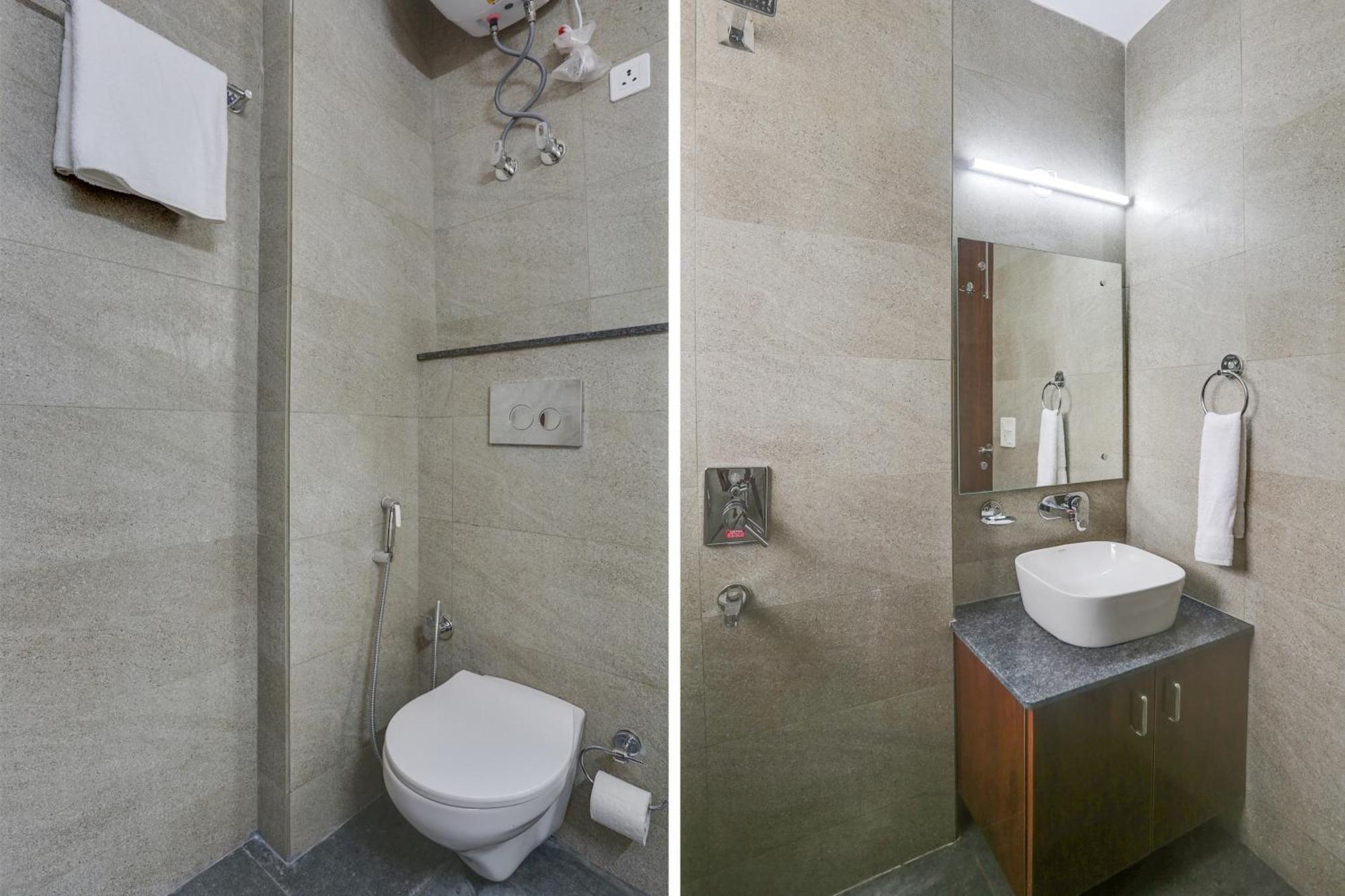 Townhouse The Adore Inn 구르가온 외부 사진