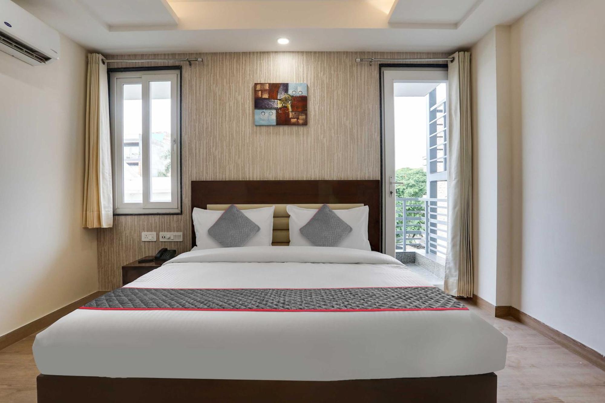 Townhouse The Adore Inn 구르가온 외부 사진