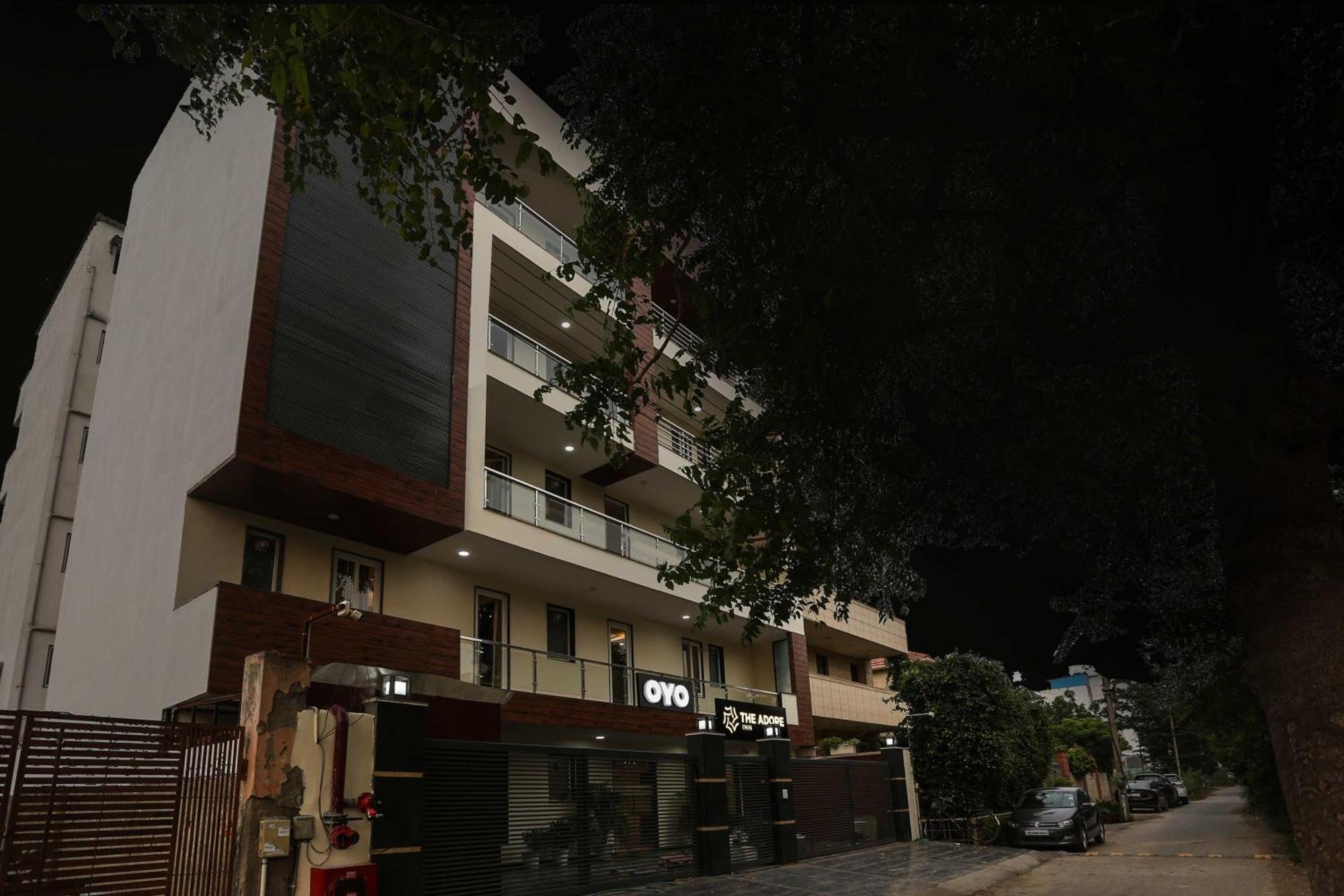 Townhouse The Adore Inn 구르가온 외부 사진